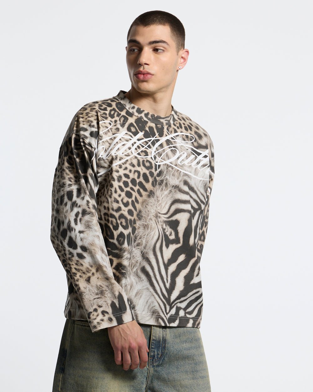 CROSSED SCRIPT LONGSLEEVE LEOPARD