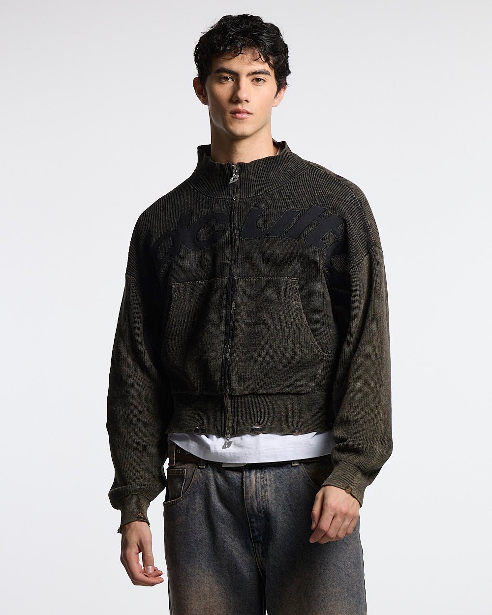 DISTRESS CURVED ZIP KNIT BLACK