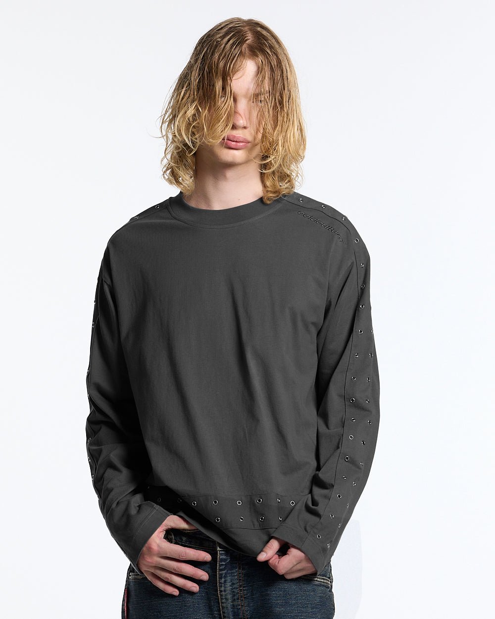 EYELET LONGSLEEVE BLACK